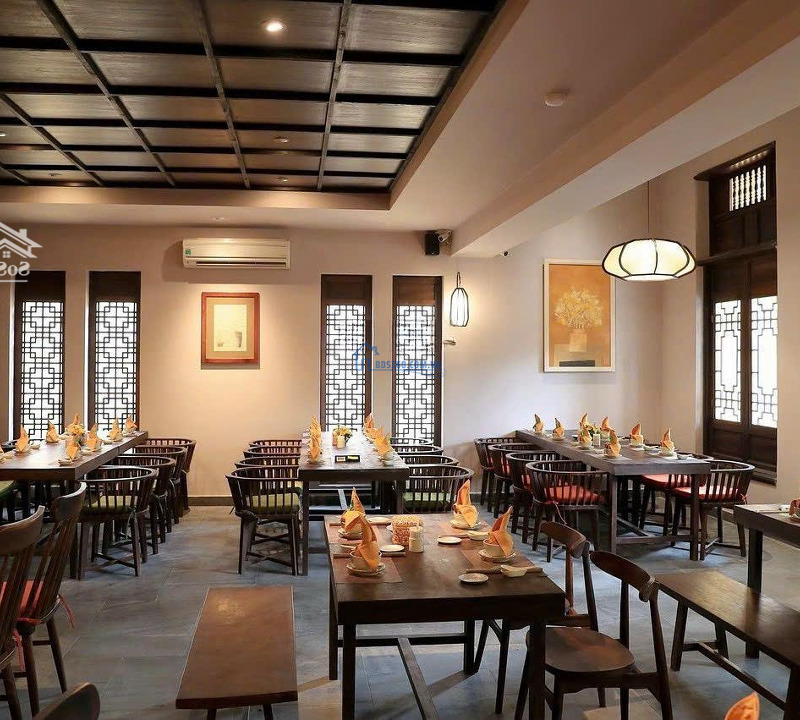 Cho Thuê Nhà Hàng Phạm Ngọc Thạch, Đakao, Quận 1 (12 X 30M - Trệt 1 Lầu - 700M2 Không Gian Mở)