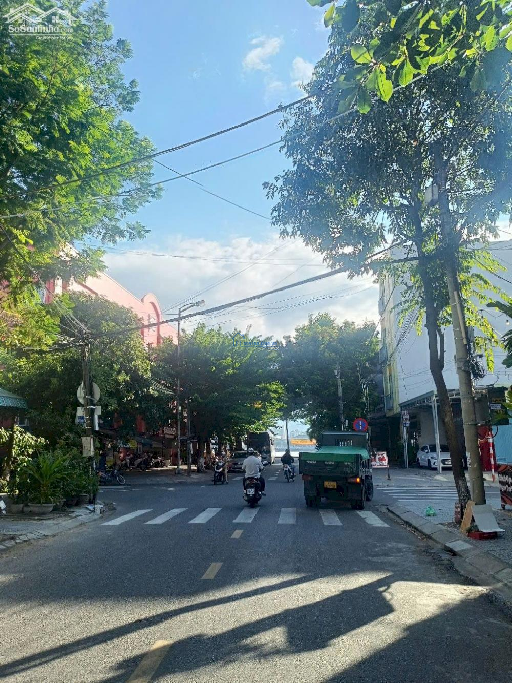 Giảm 5 tỷ. Bán nhà 3 tầng, MT Nguyễn Thông, diện tích 100m2, 11 tỷ.