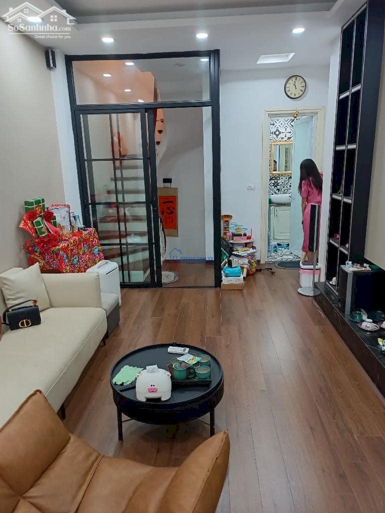 Trung tâm Ba Đình cạnh Hồ Tây, Văn Cao, nhà đẹp ở ngay, 10m ô tô tránh, nội thất xịn