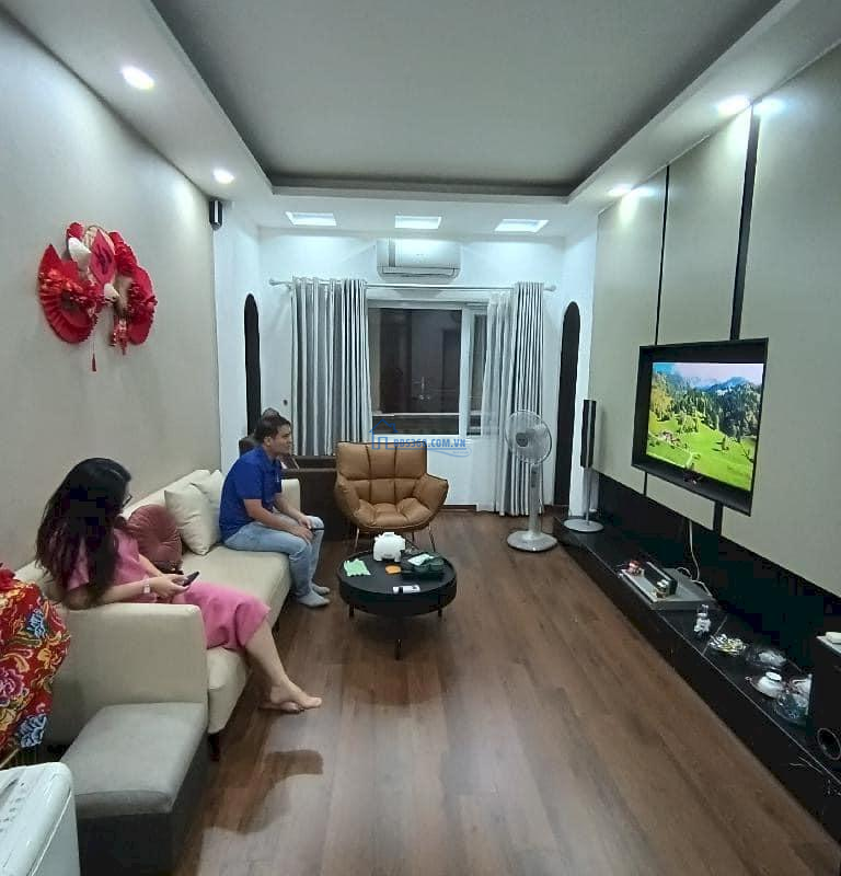 Trung tâm Ba Đình cạnh Hồ Tây, Văn Cao, nhà đẹp ở ngay, 10m ô tô tránh, nội thất xịn