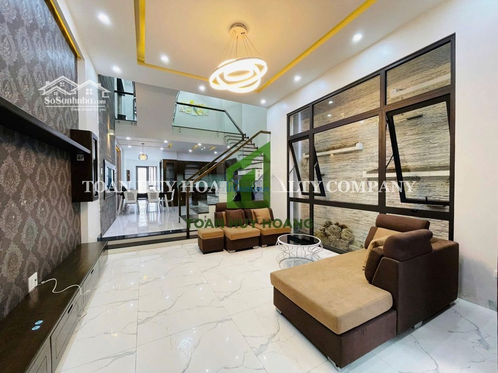Nhà Đẹp Khu Nam Việt Á 5 Phòng Ngủ Full Nội Thất Có Sân Ô Tô