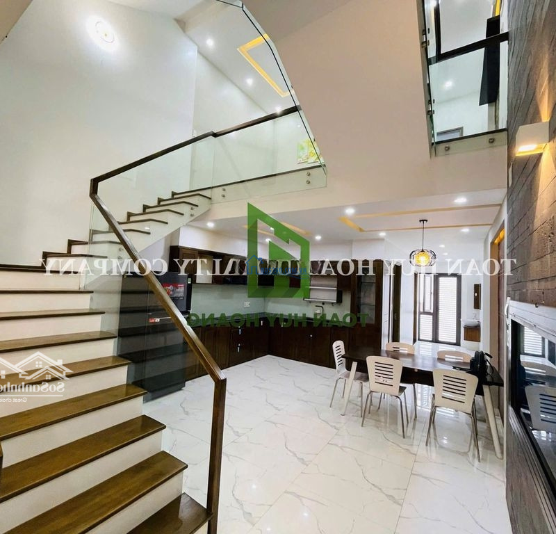 Nhà Đẹp Khu Nam Việt Á 5 Phòng Ngủ Full Nội Thất Có Sân Ô Tô