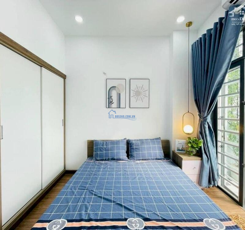 Gồng lãi ngân hàng bán nhanh nhà Hồ Bá Kiện, Q10, 60m2, giá 4tỷ2, sổ hồng riêng, tiện kinh doanh