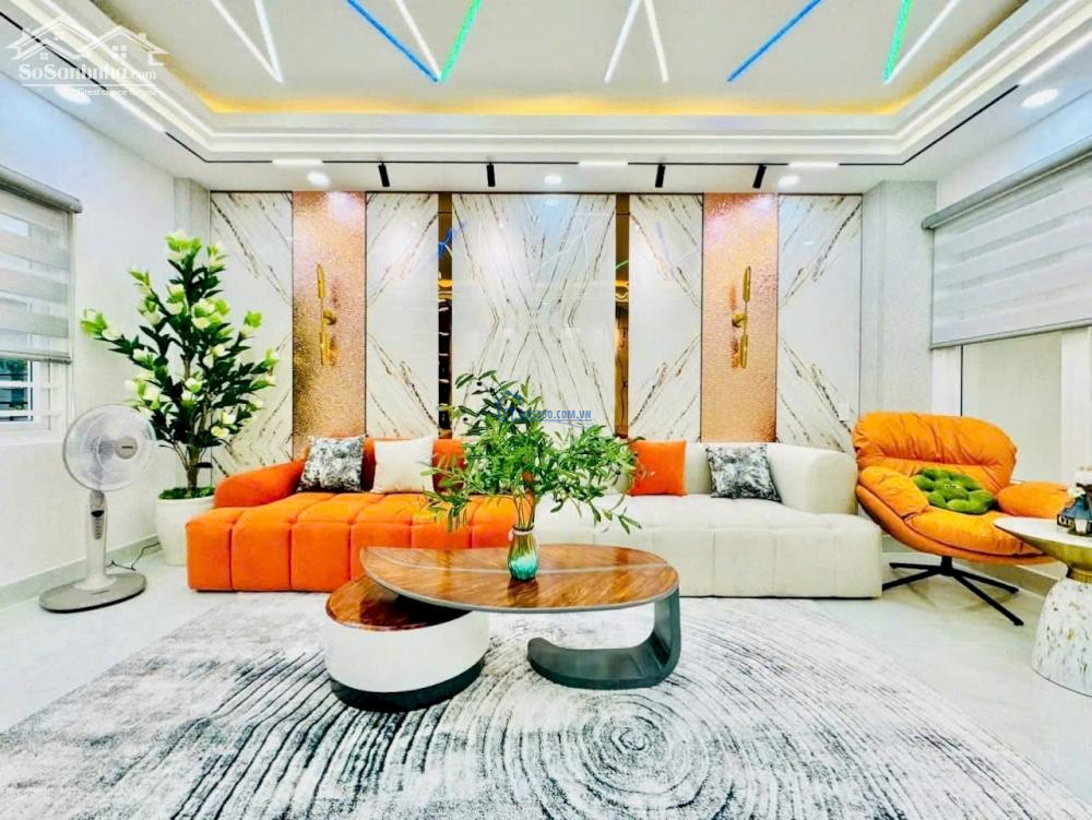 Bán nhà hẻm xe hơi Trần Quang Diệu, Phường 14, Quận 3, DT: 7x8m, 3 tầng, giá 8.1 tỷ