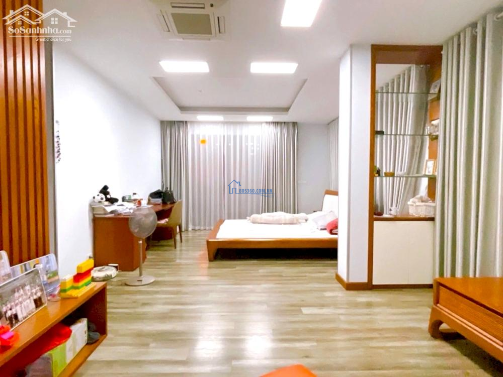 Bán Biệt thự Trung Kính 160m2, Ô tô tránh, 10m ra mặt phố