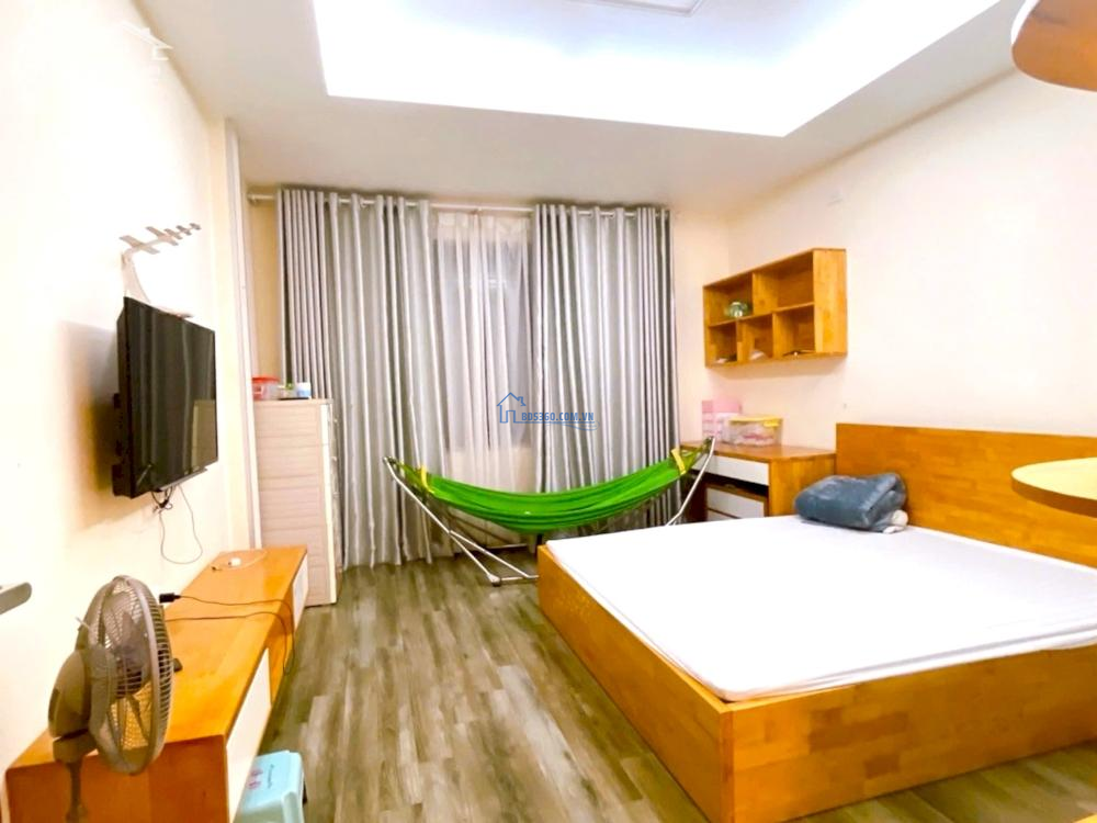 Bán Biệt thự Trung Kính 160m2, Ô tô tránh, 10m ra mặt phố