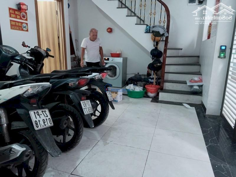 9 PKK, Kim Mã, Ba Đình. 42mx5; MT 6m; Giá 11.1 Tỷ LÔ GÓC VEW CCMN 9 PHÒNG NÉT CĂNG