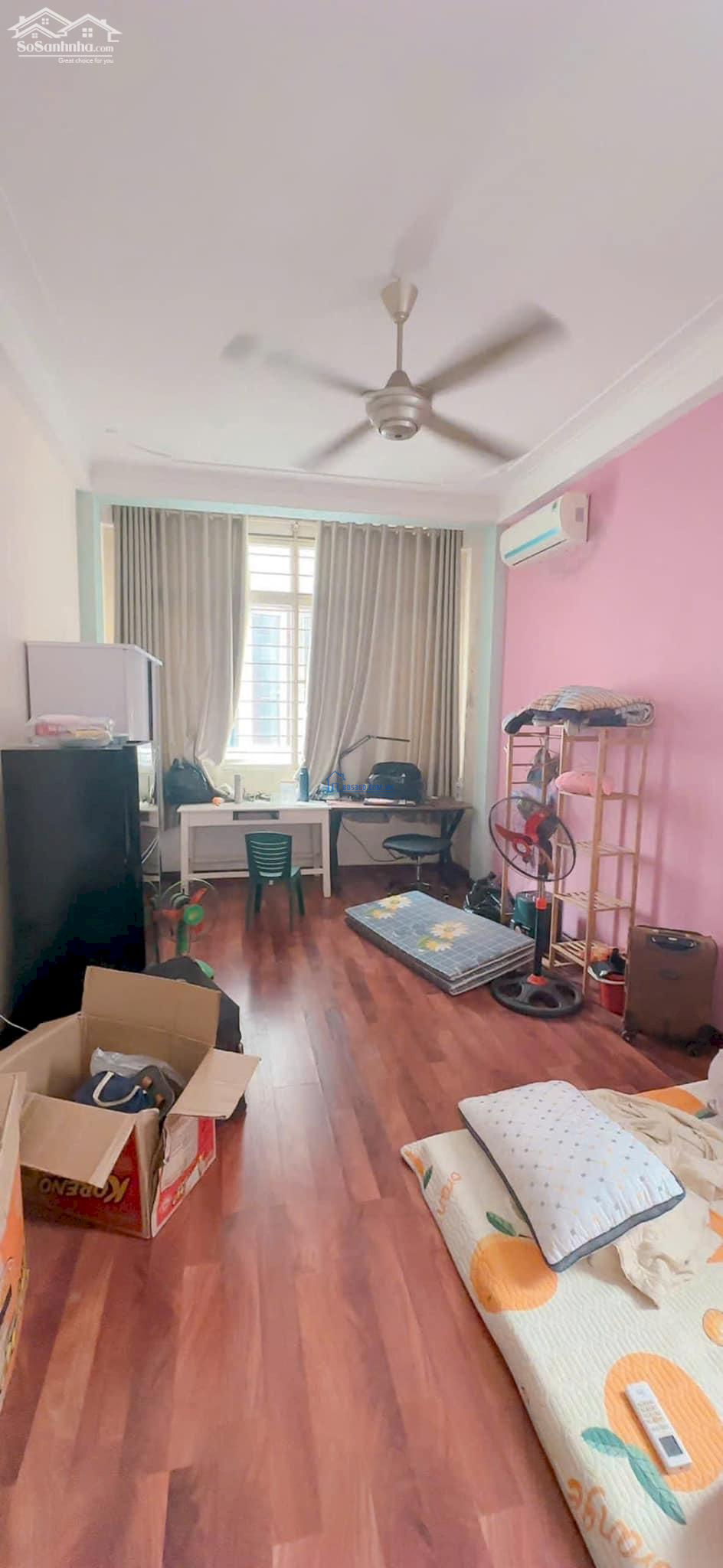 Bán nhà Đội Cấn, Ba Đình 34m2 - 5 tầng, ô tô đỗ cửa, lô góc, ngõ thông kinh doanh