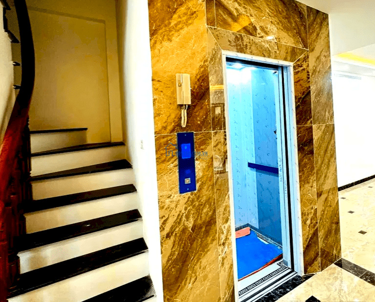 Bán nhà mới Hai Bà Trưng, gần phố, thang máy, thoáng sáng, sang xịn, 65m2, nhỉnh 8 tỷ