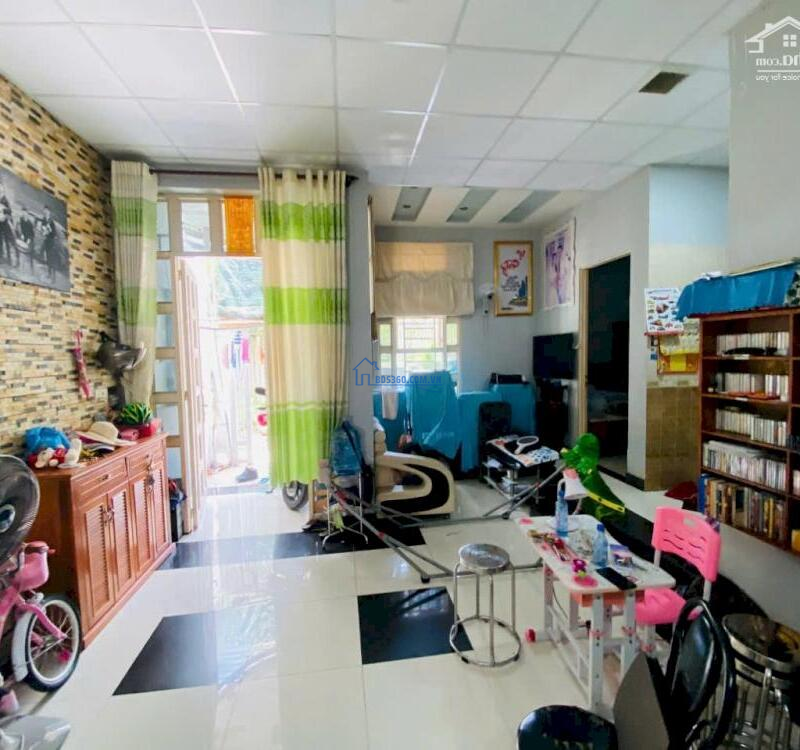 Nhà hẻm xe hơi đường số 9 Linh Tây gần trường Cảnh Sát Nhân Dân Thủ Đức 78m2 bán gấp