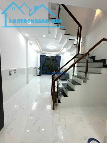 BÌNH TÂN NGAY SÁT TÂN HOÀ ĐÔNG - 42M2 - 3 TẦNG 3PN MỚI ĐẸP - HẺM THÔNG CHỈ 4.05 TỶ TL + Di