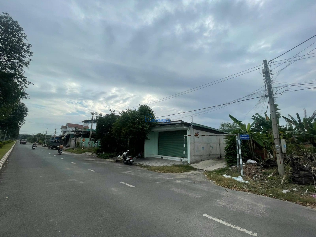 Cần Bán Gấp Lô Gốc Hòa Thành, Tây Ninh