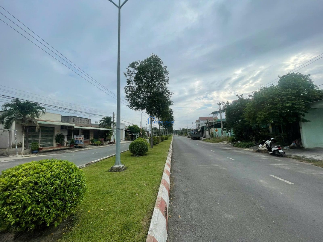 Cần Bán Gấp Lô Gốc Hòa Thành, Tây Ninh