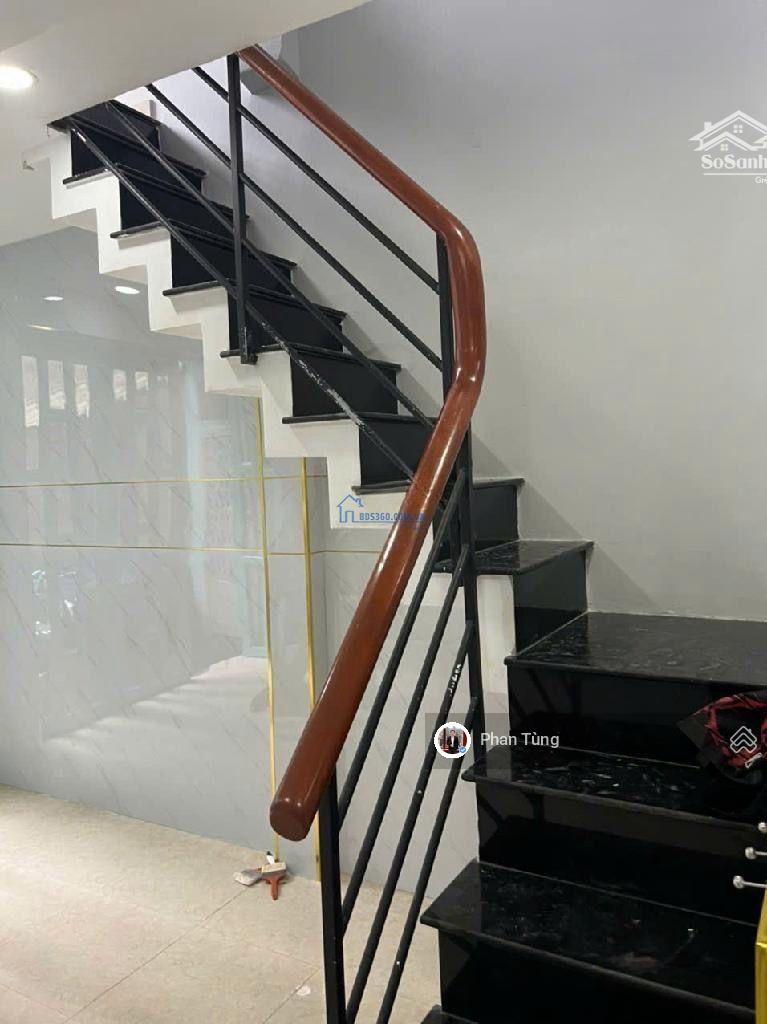 Giáp Q. 1, 2 Phòng Ngủ 2 Vệ Sinh Khu An Ninh, Nhà Còn Mới, 2,75 Tỷ