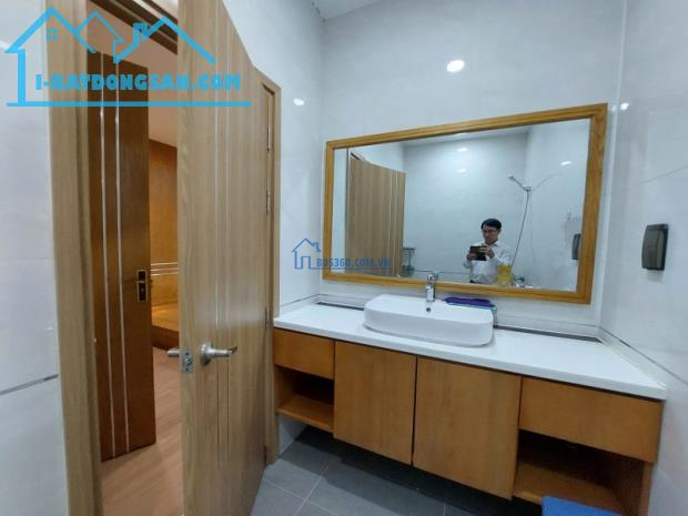 Bán nhà phố 2 mặt tiền, Eco Xuân Lái Thiêu, 3 tầng (5x20) hoàn công, nội thất cao cấp
