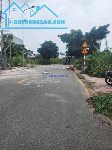 Bán đất mặt tiền đường DT743 2,85 tỷ đường nhựa Kinh doanh Tân Đông Hiệp , 85m² 0981177788