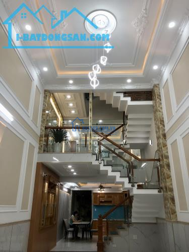 QUẬN 12 - LÂM THỊ HỐ, NHÀ 5 TẦNG HỂM XE TẢI 74M2 CHỈ 6 TỶ 500 TL