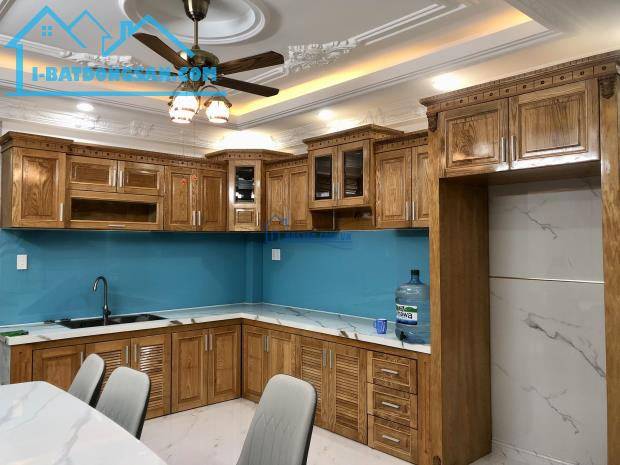 QUẬN 12 - LÂM THỊ HỐ, NHÀ 5 TẦNG HỂM XE TẢI 74M2 CHỈ 6 TỶ 500 TL