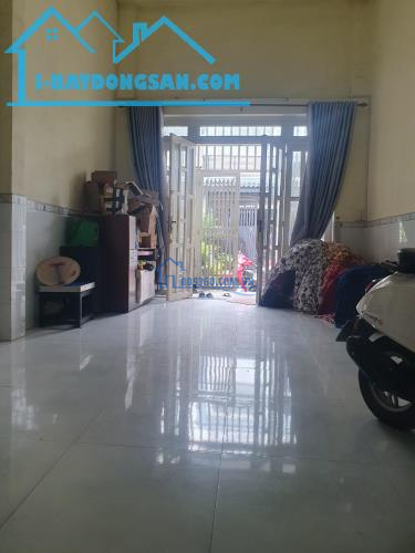 BÁN NHÀ TRƯỜNG CHINH, QUẬN 12, HẺM XE TẢI, THÔNG, 64M2 CHỈ NHỈNH 4 TỶ