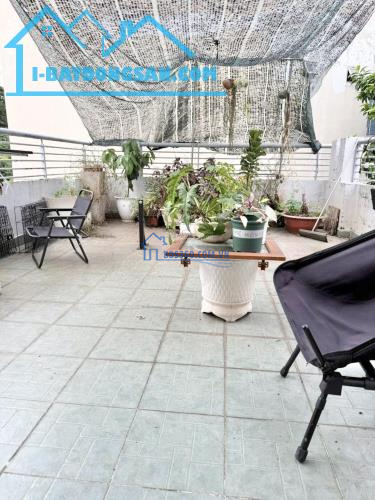 [QUẬN 5] Nhà HXH  Trần Hưng Đạo 4Tầng 64m2 Nở Hậu, Hoàn Công Đủ .
Giá Tốt 12TỶ