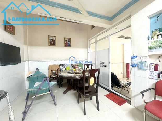 BÁN NHÀ MẶT TIỀN QUẬN 6 KHU ẨM THỰC - VỊ TRÍ ĐẮC ĐỊA NGAY CHỢ CÂY GÕ - 10TỶ