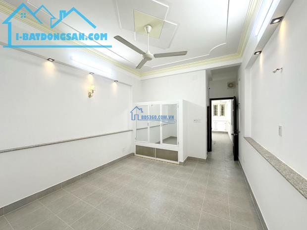 BÁN NHÀ QUẬN 6 MẶT TIỀN KINH DOANH ĐỈNH - KHU HIẾM VỈA HÈ RỘNG RÃI - NHÀ MỚI ĐẸP 5 TẦNG