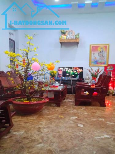 Giảm 600tr Nhà An Phú Đông 25 Q12, 105m2, 2PN, 8x13m, Đ.5m chỉ 5.x tỷ