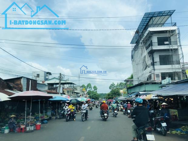 SANG LỖ GÓC 2MT (2.200M2) ĐẤT THỔ CƯ SHR MT ĐƯỜNG TỈNH CẠNH CHỢ DÂN ĐÔNG GIÁ 260 TRIỆU
