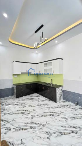 Bán nhà 1 trệt 2 lầu mặt tiền DT743A An Phú Thuận An Bình Dương
