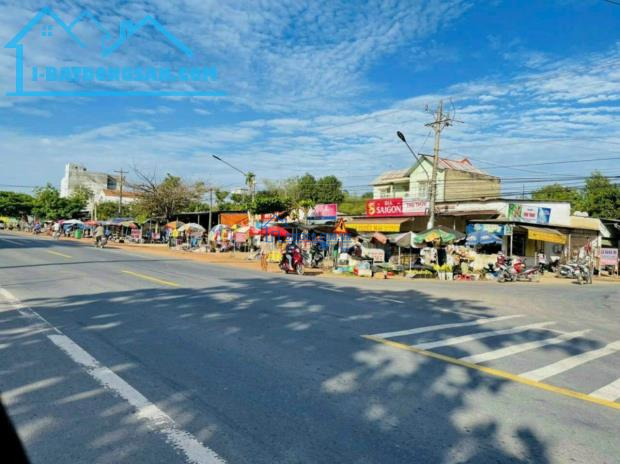 CẦN BÁN GẤP 1.018M2 SỔ RIÊNG NGAY THỊ XÃ, DÂN CƯ ĐÔNG, SÁT CHỢ GIÁ 130TR