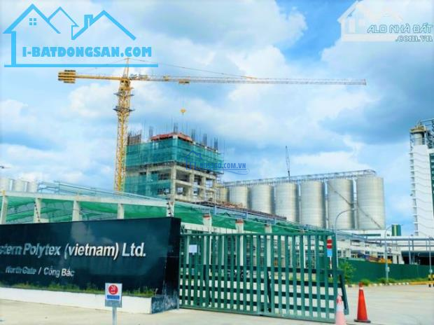 KẸT TIỀN TÔI BÁN GÓC 2 MT 27X45= 1200M2 ĐẤT SHR MT ĐƯỜNG LỚN CẠNH CHỢ, KCN GIÁ 190 TR