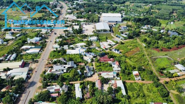 ĐỊNH CƯ SANG ÚC CẦN SANG 15X50=750M2 ĐẤT THỔ CƯ MẶT TIỀN QUỐC LỘ 13, DÂN ĐÔNG GIÁ 370 TR