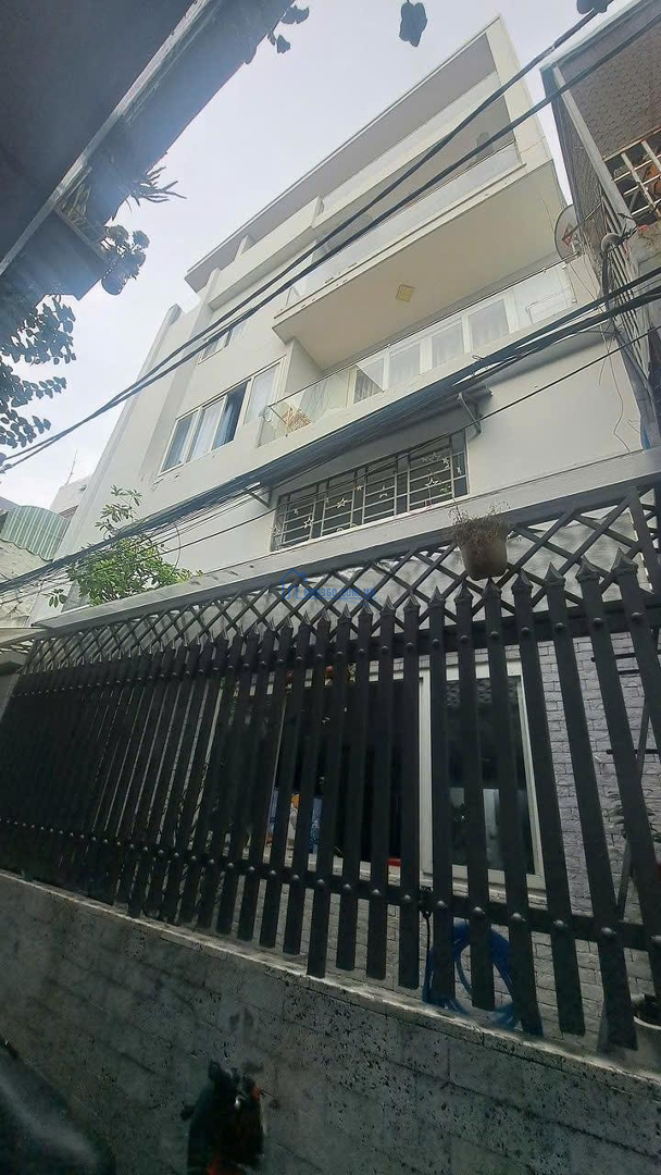 Nhà Bán Gấp Ngay Chợ Phạm Văn Hai- 5Tầng Ngang 9M3, Nở Hậu Trước Tết - Chỉ 8Tỷ2