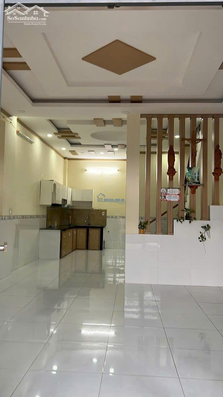 Cho thuê 1 lầu 1 trệt 3PN, gần chợ cây xăng 26, Tân Phong sạch đẹp