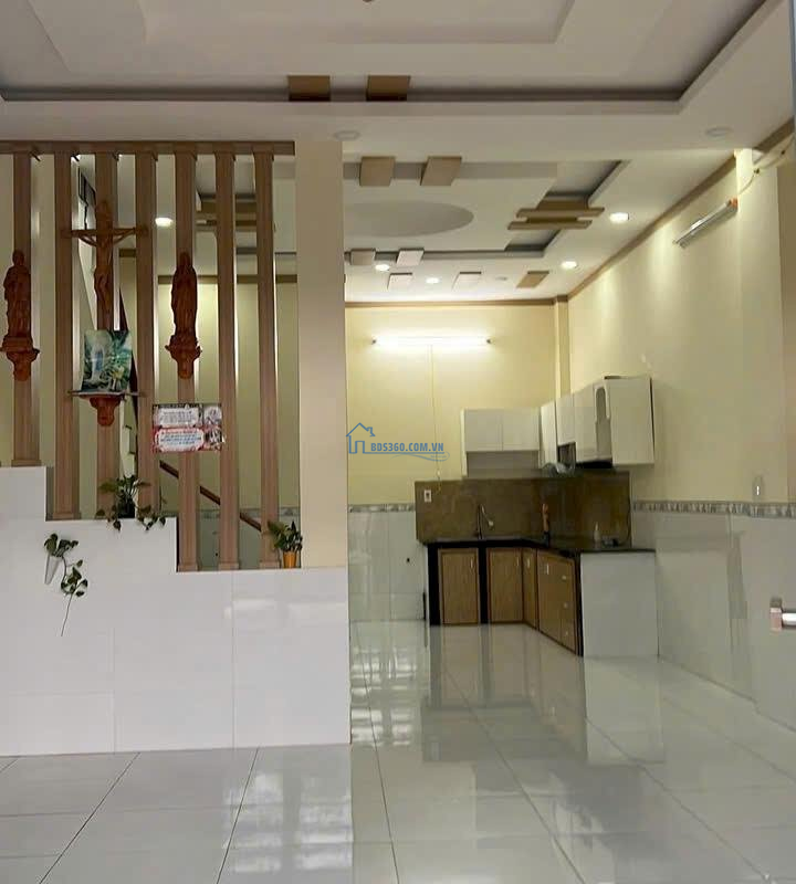 Cho thuê 1 lầu 1 trệt 3PN, gần chợ cây xăng 26, Tân Phong sạch đẹp