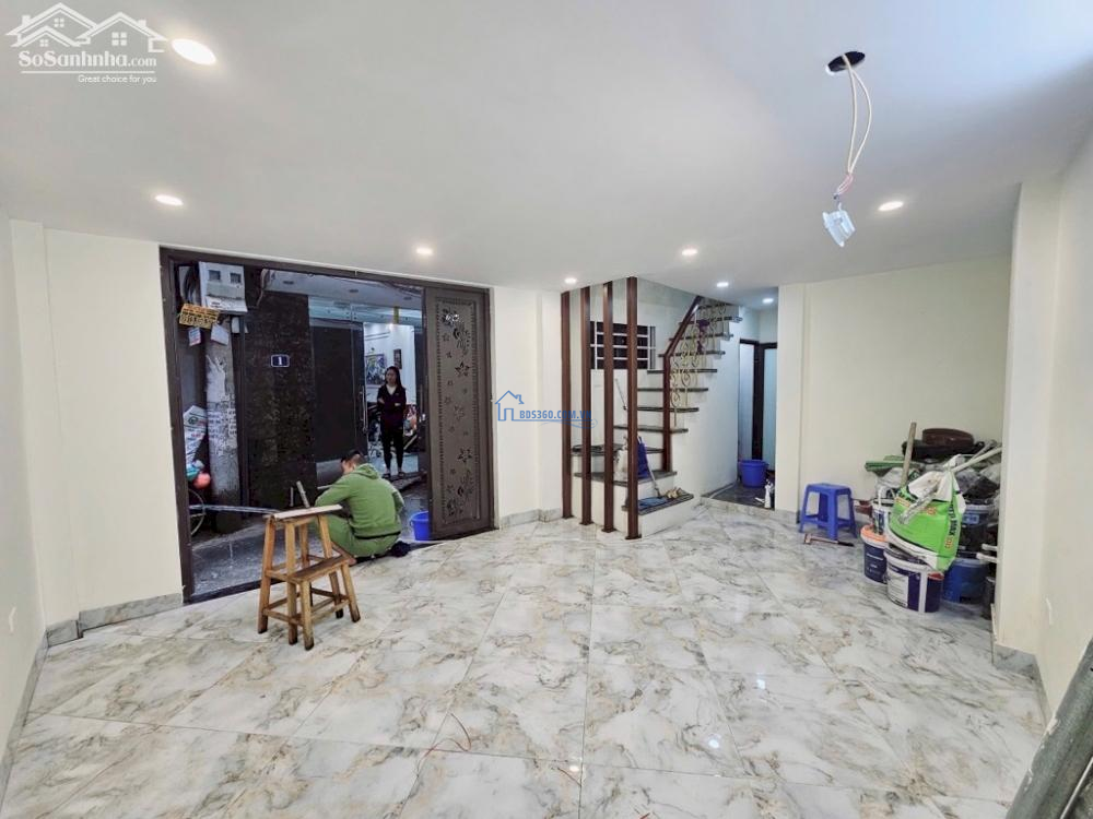 Bán nhà phố Nguyễn Sơn - Long Biên, nhà 6 tầng, giá siêu hấp dẫn!