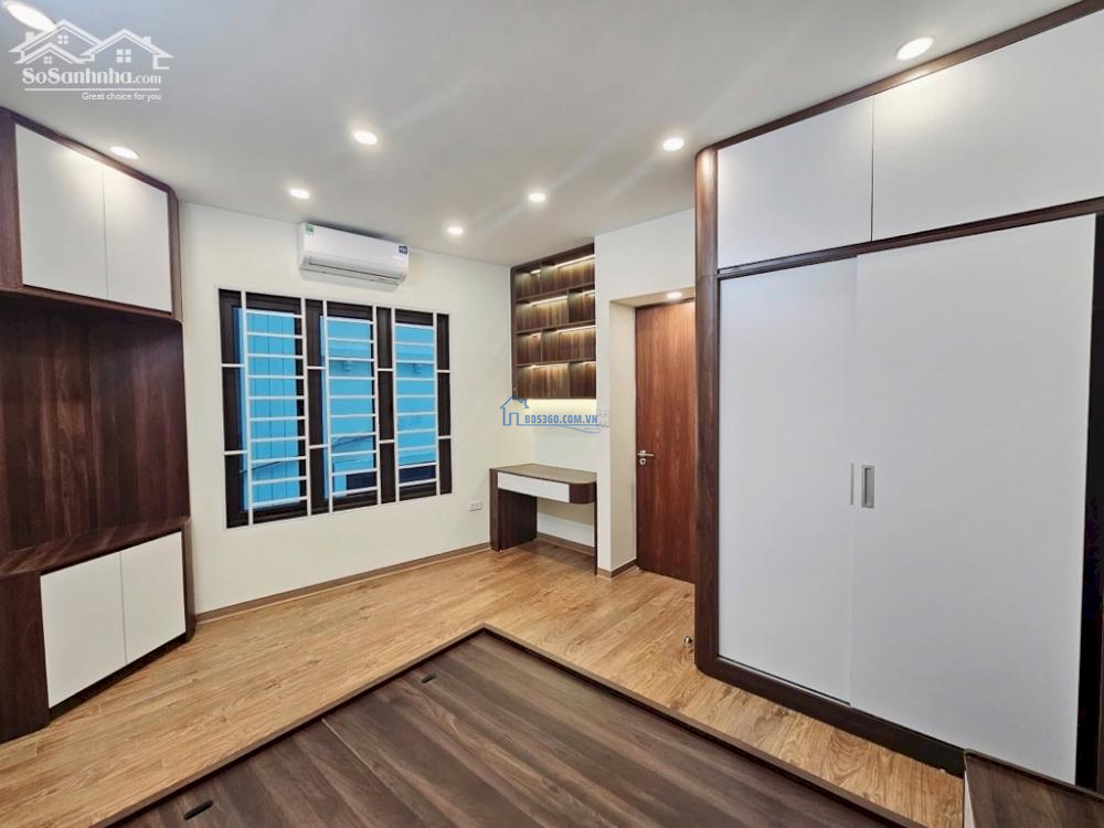 Bán nhà phố Nguyễn Sơn - Long Biên, nhà 6 tầng, giá siêu hấp dẫn!