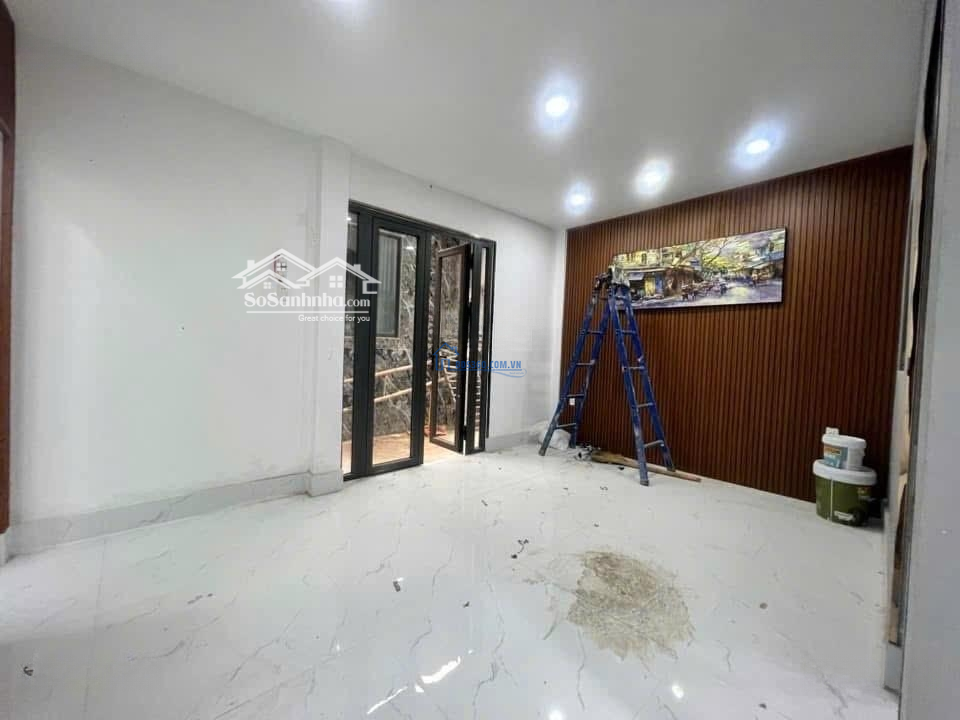Trệt 1 Lầu - 49M - Ngay Cv Gia Định - B.viện 175 - Sổ Vuông Đẹp Chỉ 3,85
