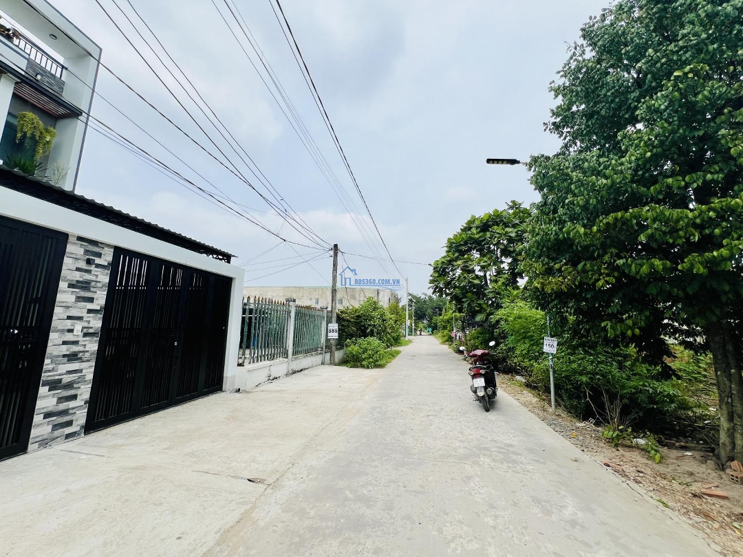 Bán 125M2 Đấtmặt Tiềnbê Tông Rộng 6M, 1/ Giồng Lớn, Gần Chợ Mhn Và Bv. Đường Thông Tứ Phía