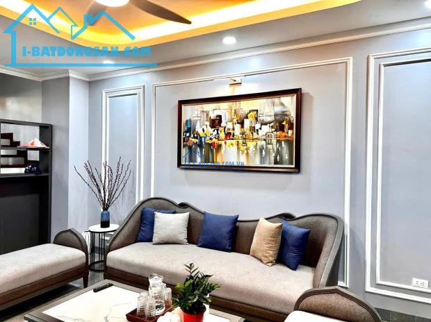BÁN NHÀ XUÂN ĐỈNH otô 2 thoáng- ô chờ thang máy– gần phố 62m 11.9tỷ