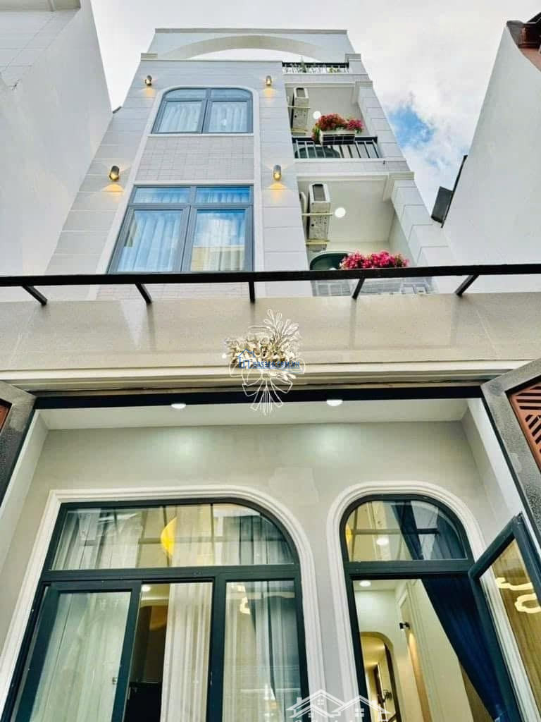 Nhà Ngộp Ngay Nguyễn Bỉnh Khiêm-Gò Vấp Đang Cho Thuê 25 Triệuiệu. Giá Bán 2Tỷ760/ 64.7M2 Thông Phạm Văn Đồng