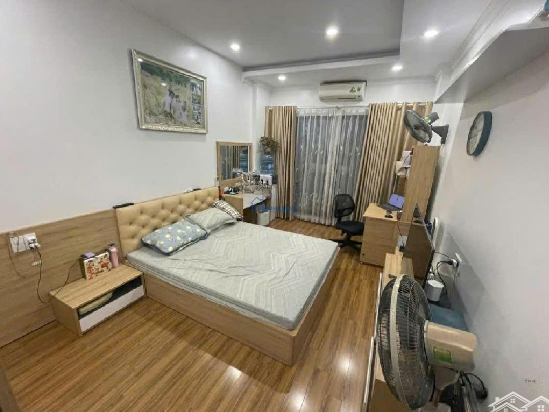 Bán Nhà Ngọc Lâm Long Biên, Hà Nội, Ô Tô Ào Nhà, Full Nội Thất Tiền Tỷ, Giá Cực Mềm