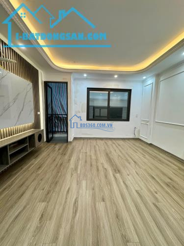 Bán nhà riêng 6 Tầng, Thang Máy,4PN, 4WC, 38m2 tại Hồ Tùng Mậu, Mai Dịch, Cầu Giấy, HàNội