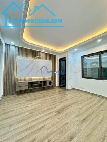 Bán nhà riêng 6 Tầng, Thang Máy,4PN, 4WC, 38m2 tại Hồ Tùng Mậu, Mai Dịch, Cầu Giấy, HàNội