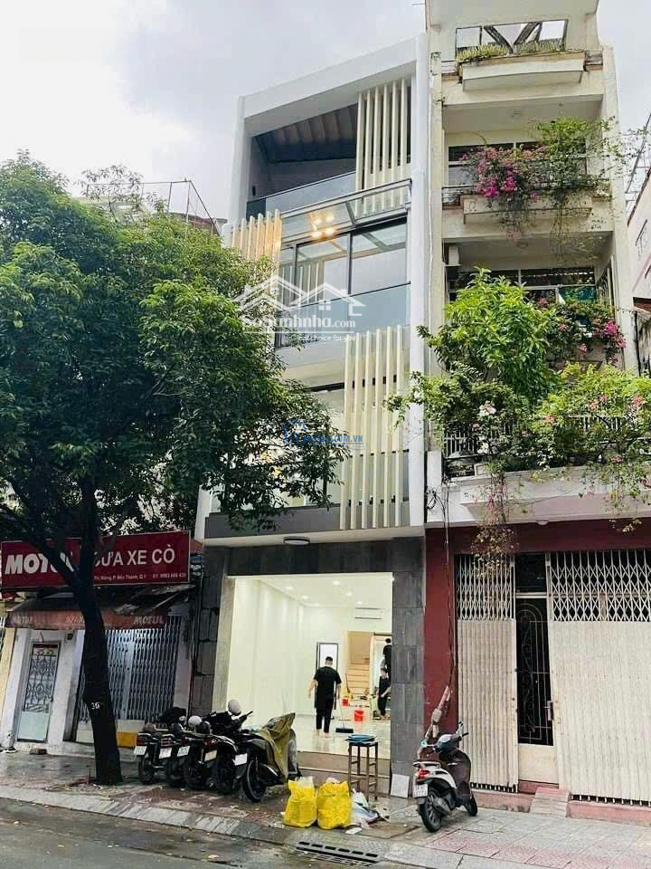 Mặt Tiền Lê Thị Riêng, P. Bến Thành, Q1 - Dt: 4,2X15M. 33 Tỷ Giảm Còn 32 Tỷ Tl
