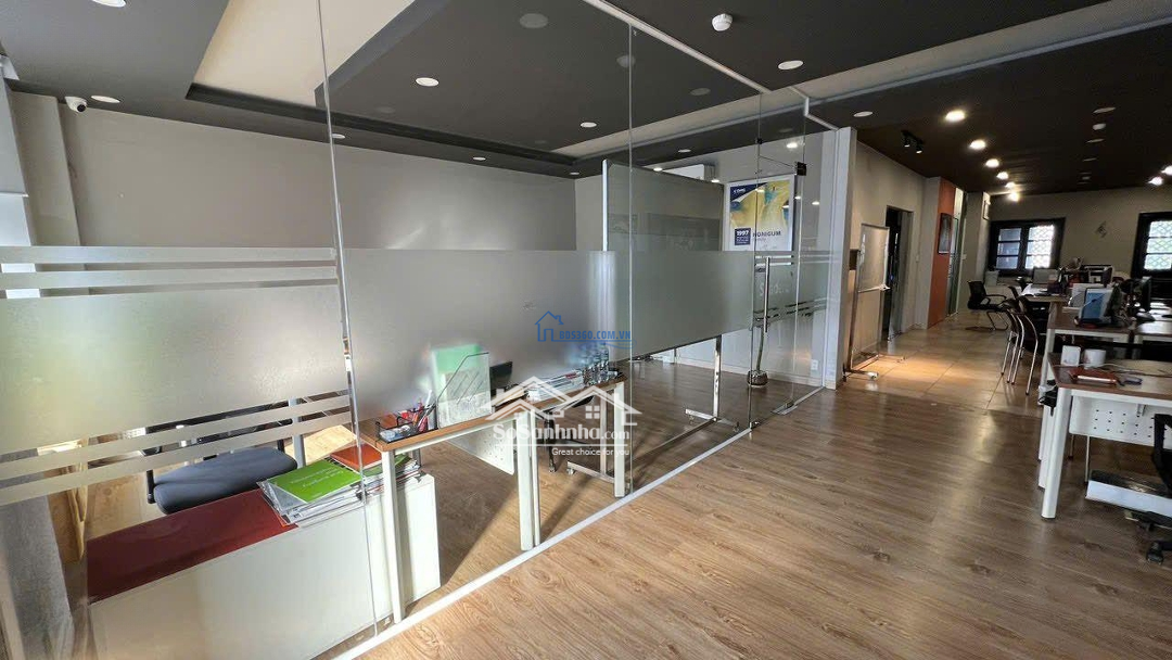 Bán Nhàmặt Tiềnlam Sơn, Q. Phú Nhuận. Dt: 9X30M. Kc: Hầm, 5 Tầng. Hdt 2 Tầng 120 Triệu/Th. Giá: 90 Tỷ Tl