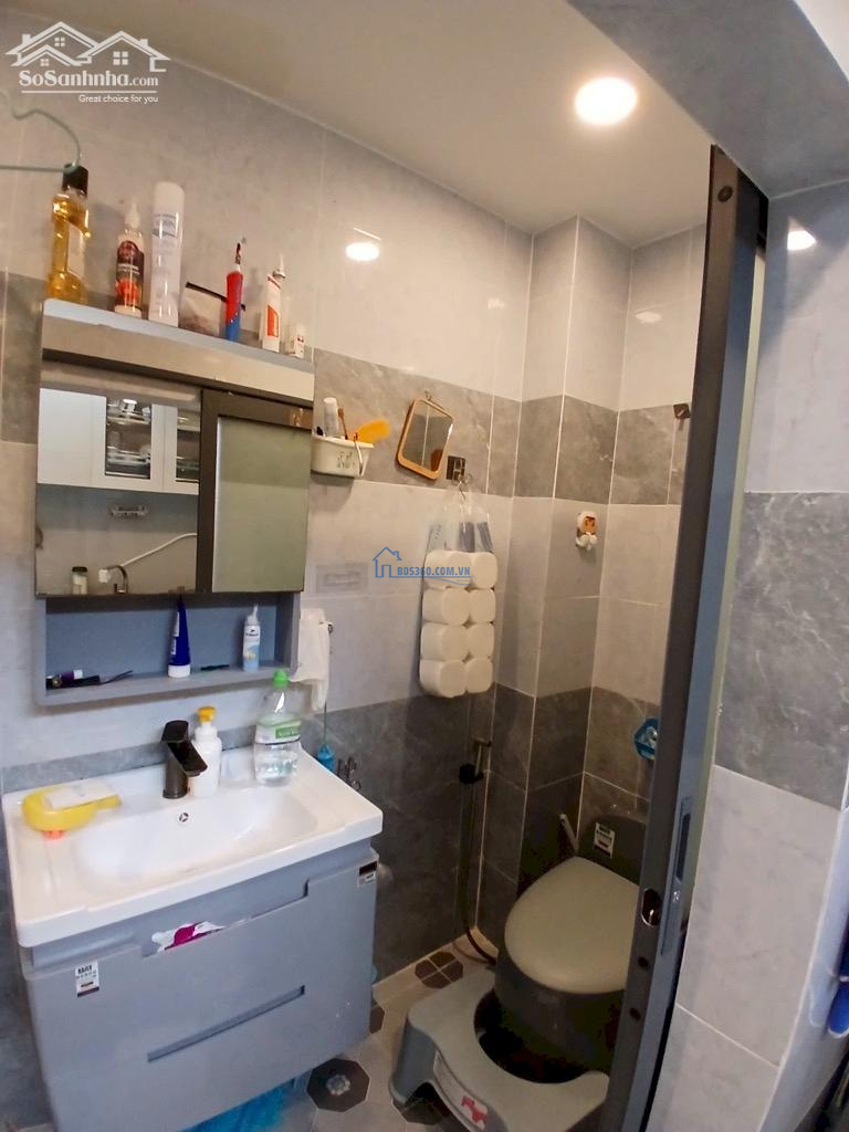 Căn hộ Nguyễn THiện Thuật, quận 3 - dtsd 60 m2 (gồm gác) - 2pn