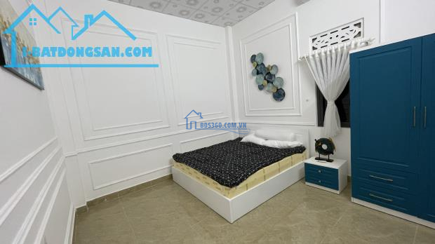 Bán đất Bảo Lộc phường 2.Tặng căn nhà có nội thất kèm sân vườn.DT 250m2.Giá 3 tỷ 490 triệu