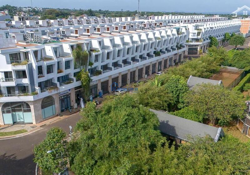 Bán liền kề đường 23m dự án Thành Phố Cà Phê.