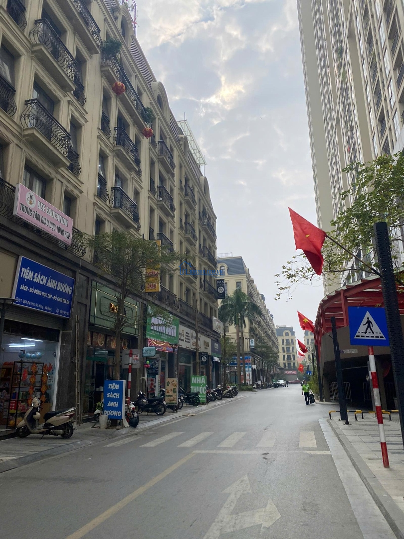 Cho Thuê Nguyên Căn Shophouse The Terra, Đối Diện Chung Cư, Giá 25 Triệu/Tháng